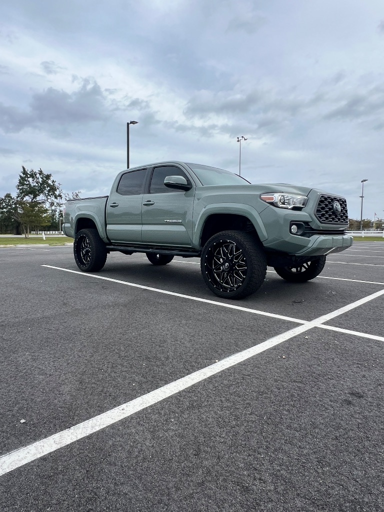 2022 Toyota Tacoma TRD Sport's photo