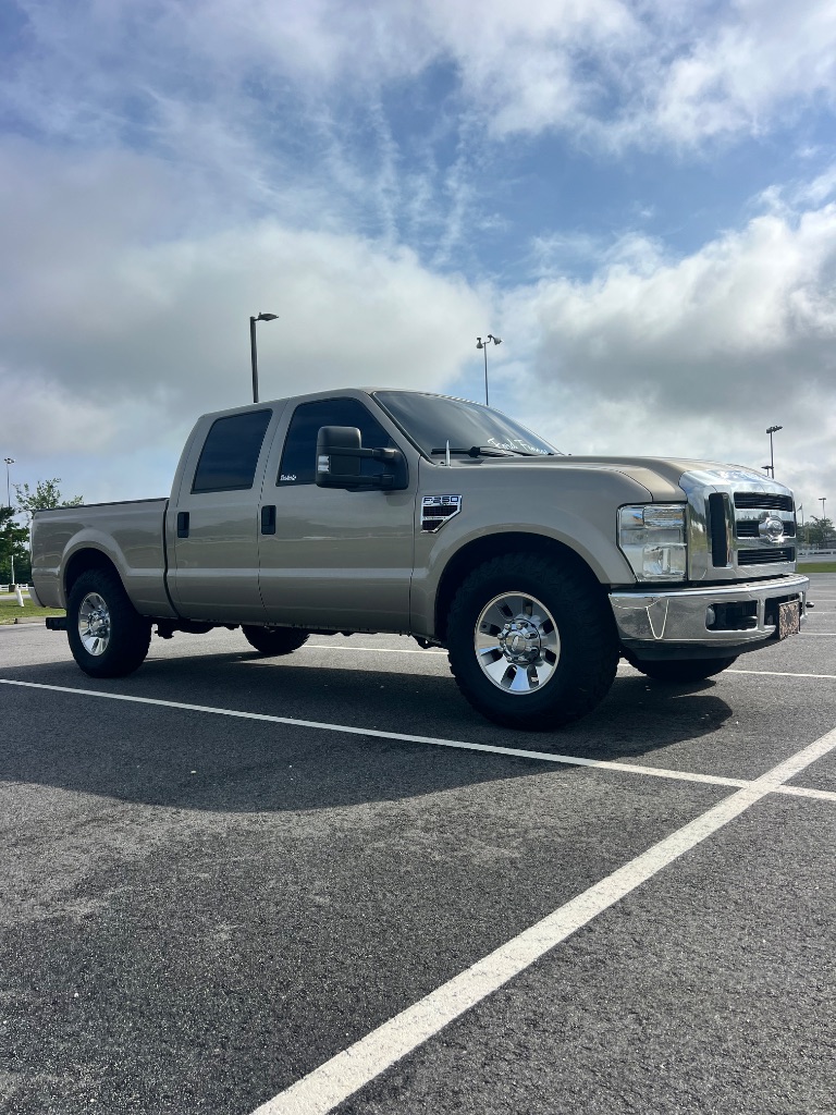 2008 Ford F-250 XL Crew Cab 172 in's photo