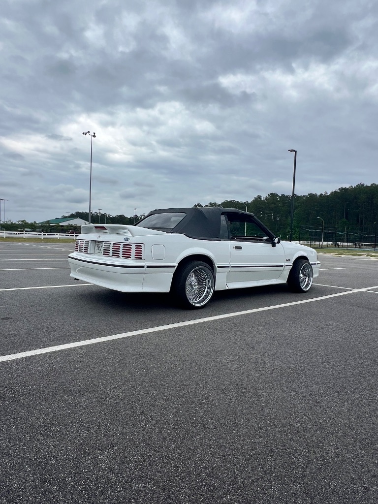 1993 Ford Mustang - Photo 7