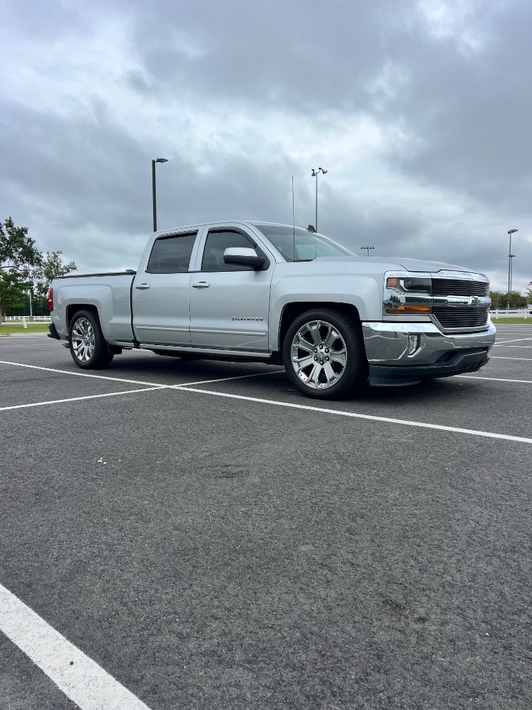 2017 Chevrolet Silverado 1500 LT Crew Cab Standard Box's photo